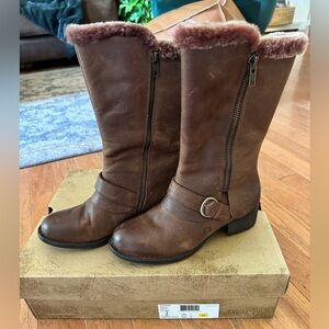 BORN Goji Shearling Lined Boots